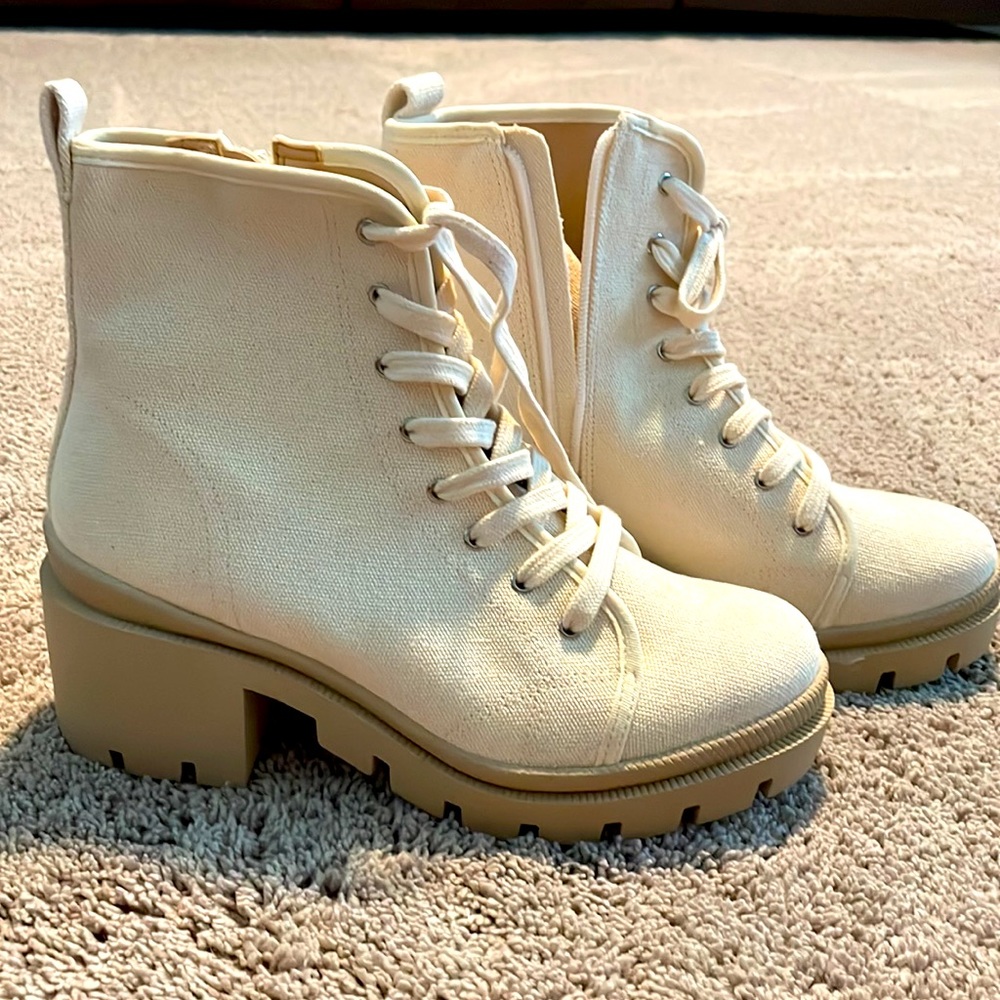 NWOT Anthropologie Canvas boots! Never worn! - Picture 2 of 5